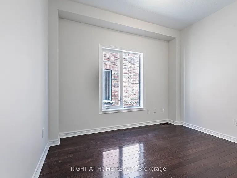 5441 Valhalla Cres — Photo 19