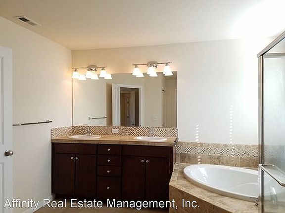 3rd image of 12928 116th Avenue Ct E