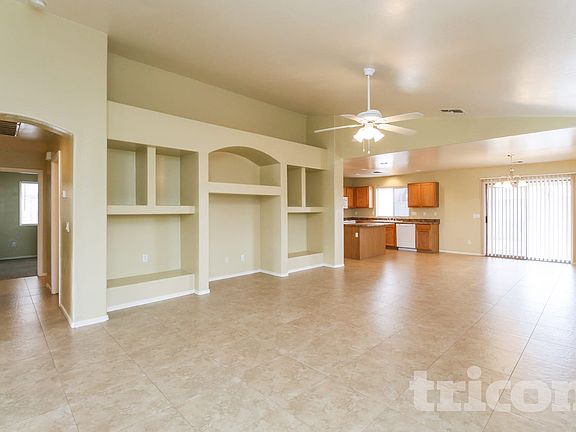 4th image of 8006 W Pima St