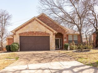 3424 Grayson Ct, Hurst, TX 76054