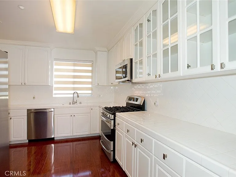 2345 Montrose Ave #5 — Photo 12