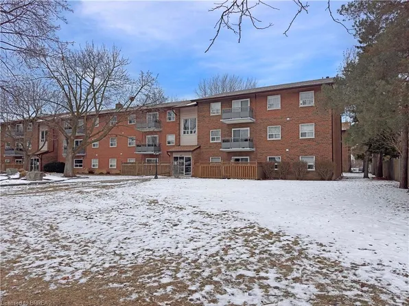 612 Grey St #23, Brantford, ON N3S 4Y1