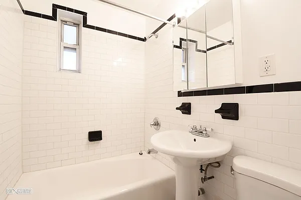 Rented by Citi Habitats | media 15