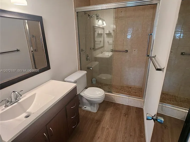 302 Lake Evelyn Dr #302 — Photo 16