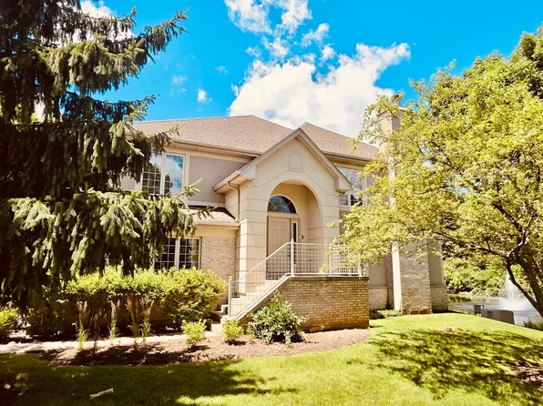 30 Beaconsfield Ct #30, Lincolnshire, IL 60069