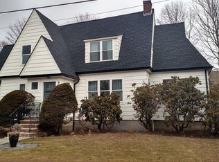 90 Seaview Ave, Marblehead, MA 01945