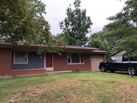 3rd image of 1121 Gainesway Dr