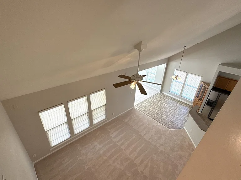 2140 Pineapple Ct — Photo 17
