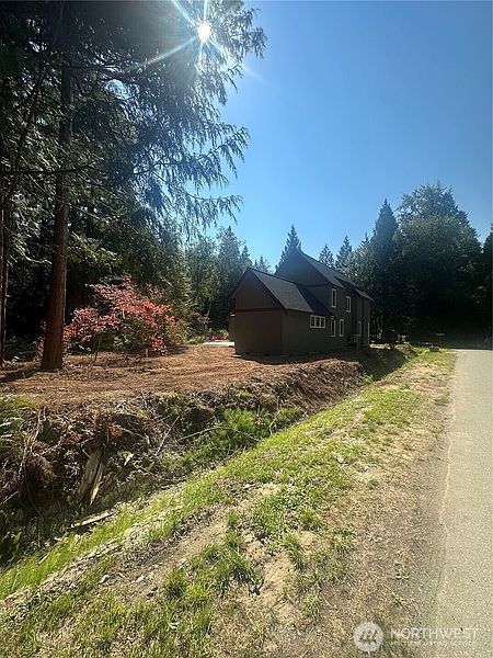 4th image of 4164 Red Cedar Rd