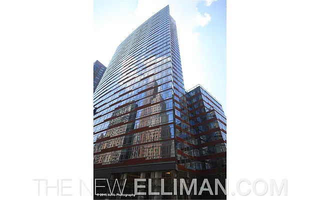 Sold by Douglas Elliman | media 21