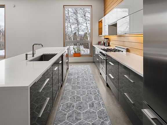 3rd image of 51 Rushford Valley Road