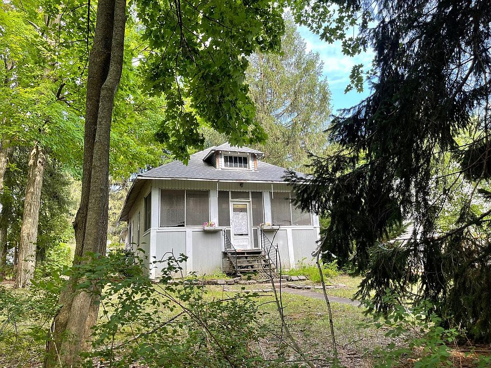 1st image of 3215 Ezekiel Ave
