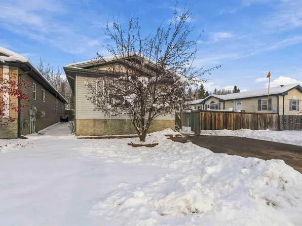 148 E Ash Way, Wood Buffalo, AB T9K 0E2