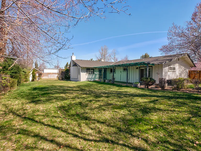 12310 S Hills Dr — Photo 5