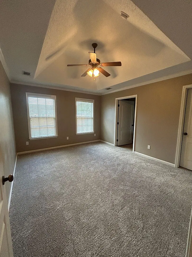 11403 Evergreen Ave — Photo 4