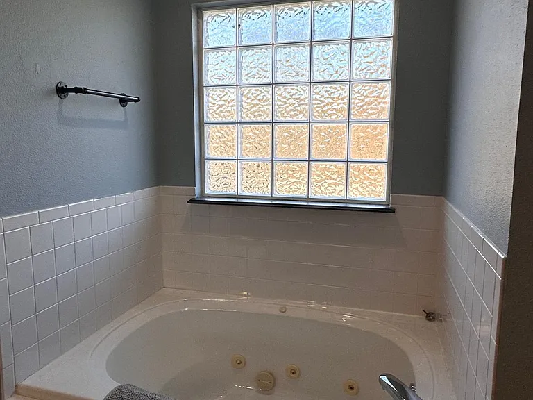 7 Stratton Ln — Photo 16