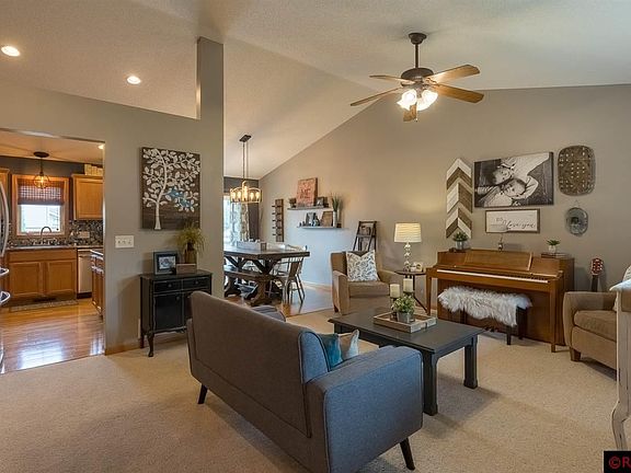 3rd image of 516 Grayhawk Dr