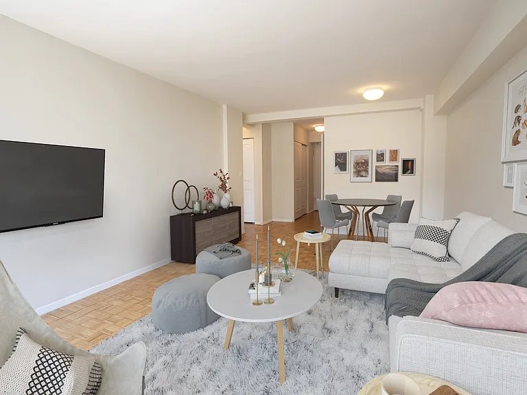 340 E 51st St #4K — Photo 3