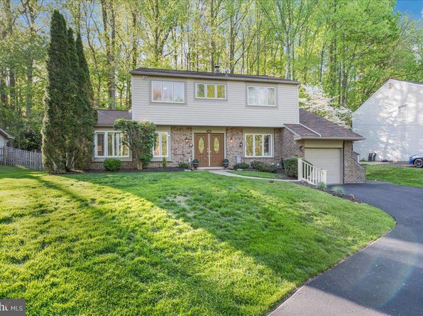 345 Ellis Rd, Havertown, PA 19083