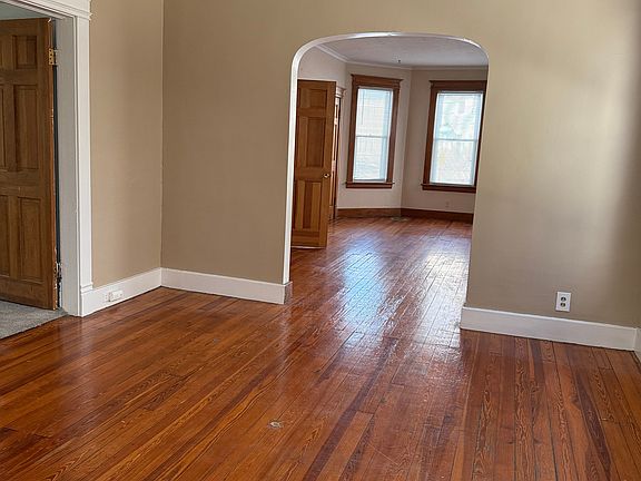 5th image of 1539 Brinckerhoff Ave #1