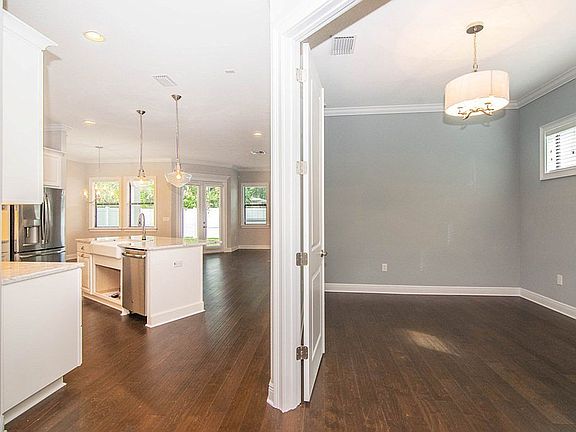 2nd image of 3220 W Wallcraft Ave