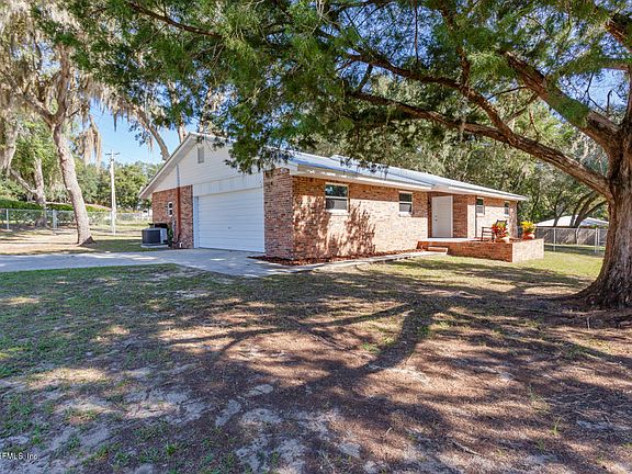 2nd image of 365 Orchid Ave