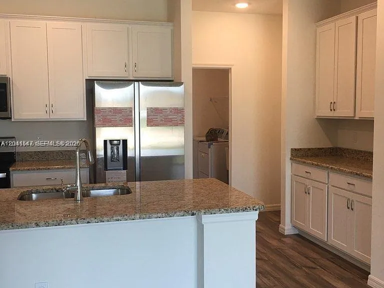 2240 SW Lawrence St — Photo 2