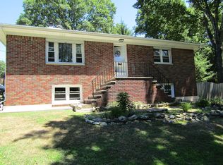 1 Paul St, Oak Ridge, NJ 07438