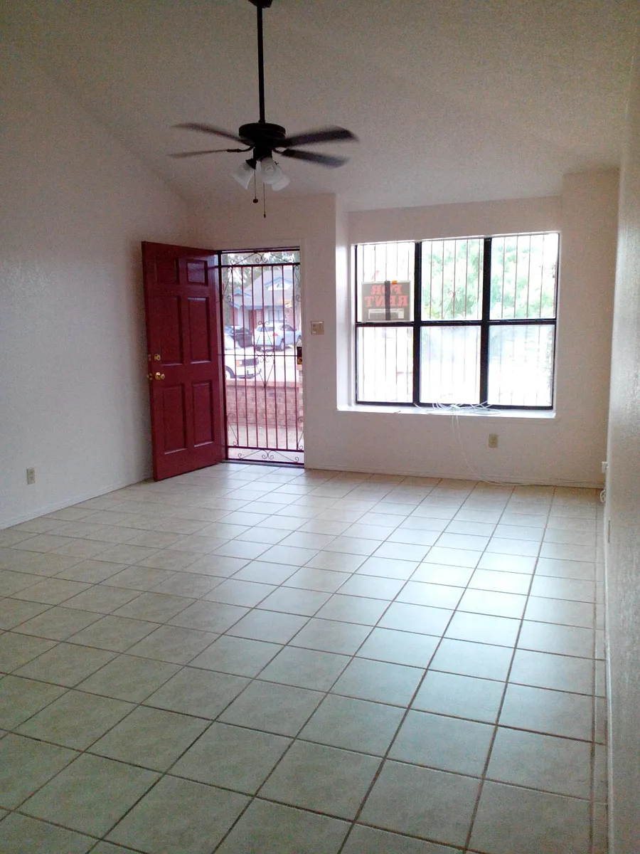 Building Photo - 1546 Greg Powers Dr #A