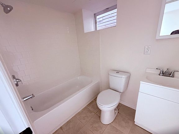 5th image of 43 Hillman St #B