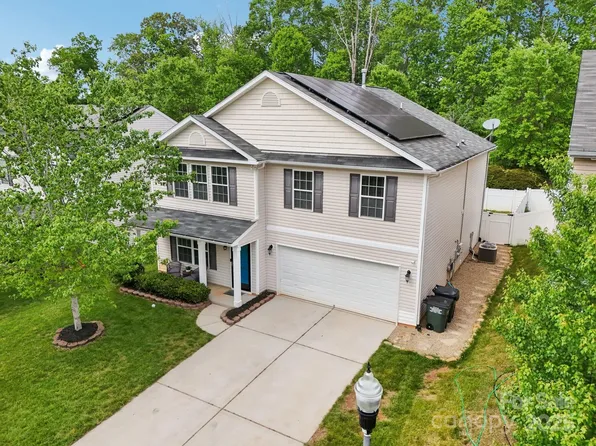 9612 Eagle Feathers Dr, Charlotte, NC 28214