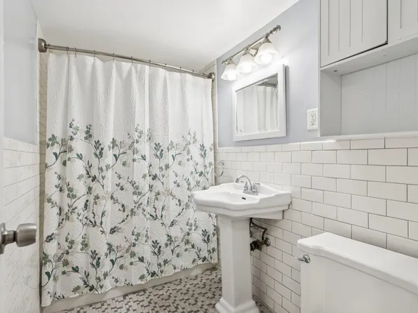 8800 Blvd East image 10 of 23