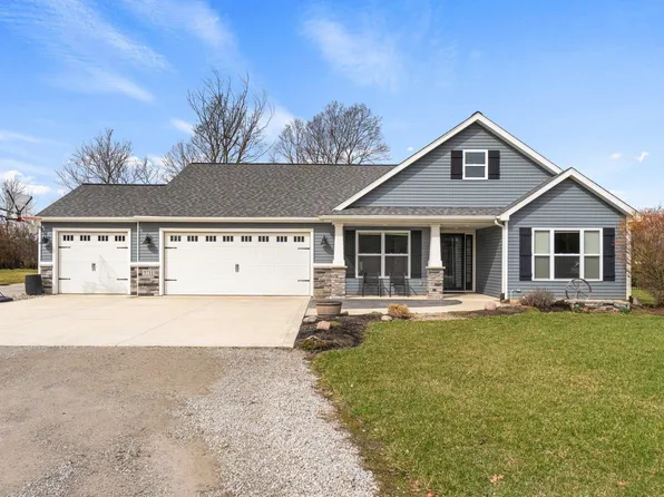 5711 N 700 E, Churubusco, IN 46723