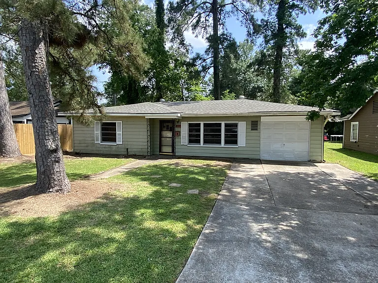3825 Hyde Park Row — Photo 1