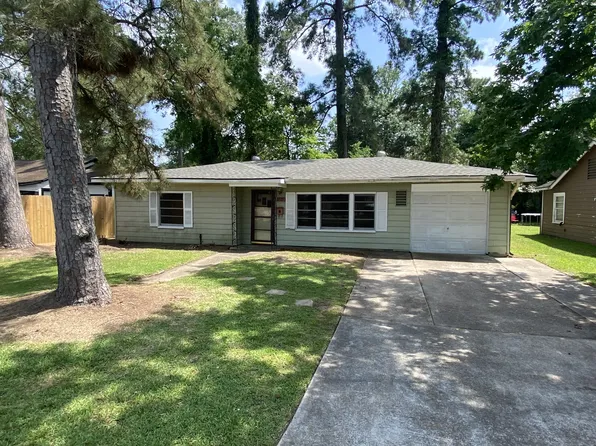 3825 Hyde Park Row, Beaumont, TX 77706