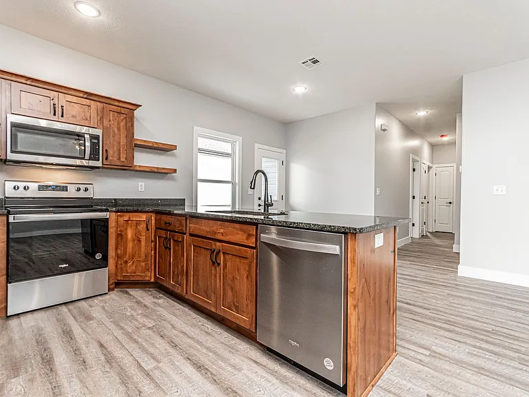 1705 Kenneth Dr — Photo 15