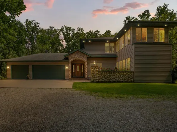 14684 Dover Trl, Faribault, MN 55021