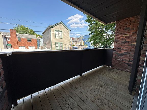 4th image of 613 Copeland St #552