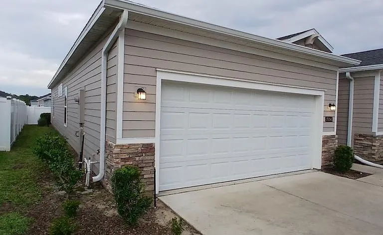 7898 SW 74th Loop — Photo 3