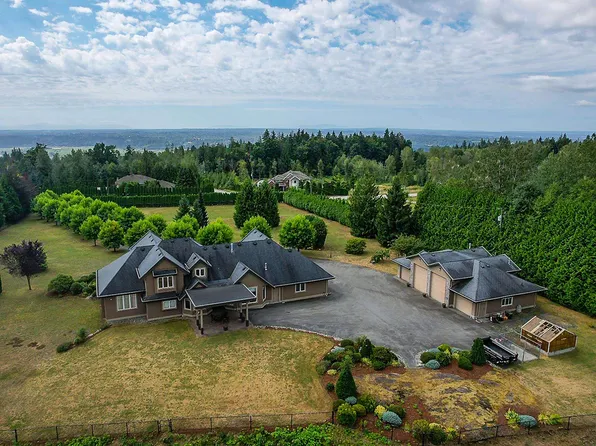 10270 Rolley Cres, Maple Ridge, BC V2W 1J9