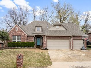 2205 Pecan Chase Cir, Claremore, OK 74017