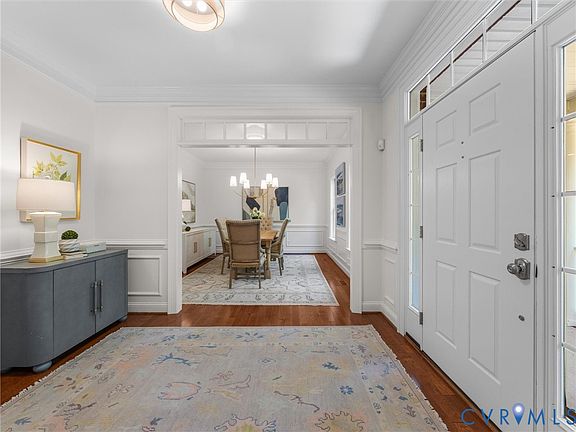 5th image of 210 E Brook Run Dr