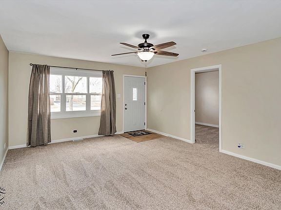 3rd image of 16511 Paulina St