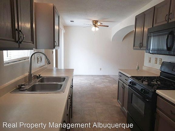 5th image of 305 Delamar Ave NW