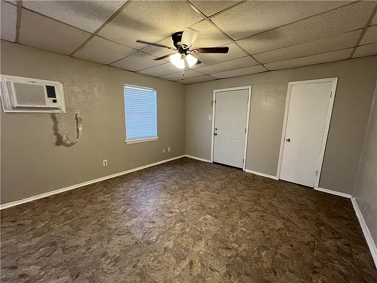 302 W Valley Rd #1 — Photo 3