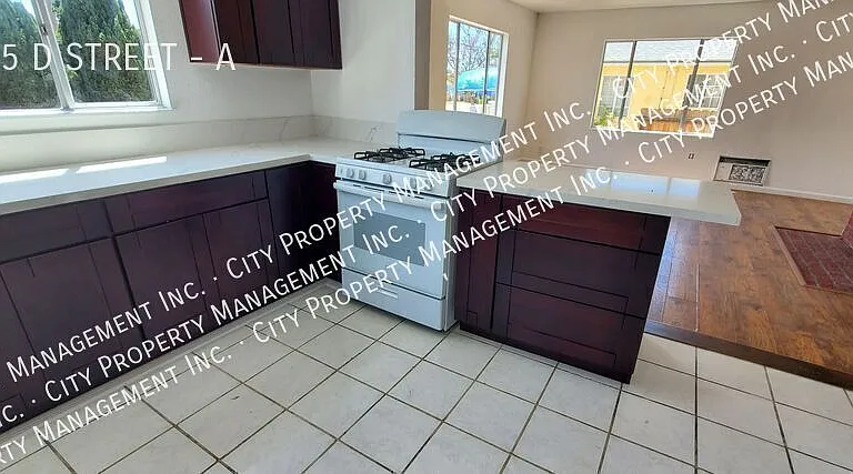 675 D St #A — Photo 1