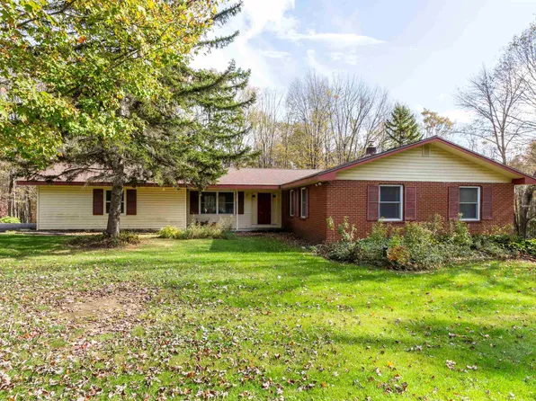 9 Walden Woods, Essex, VT 05452