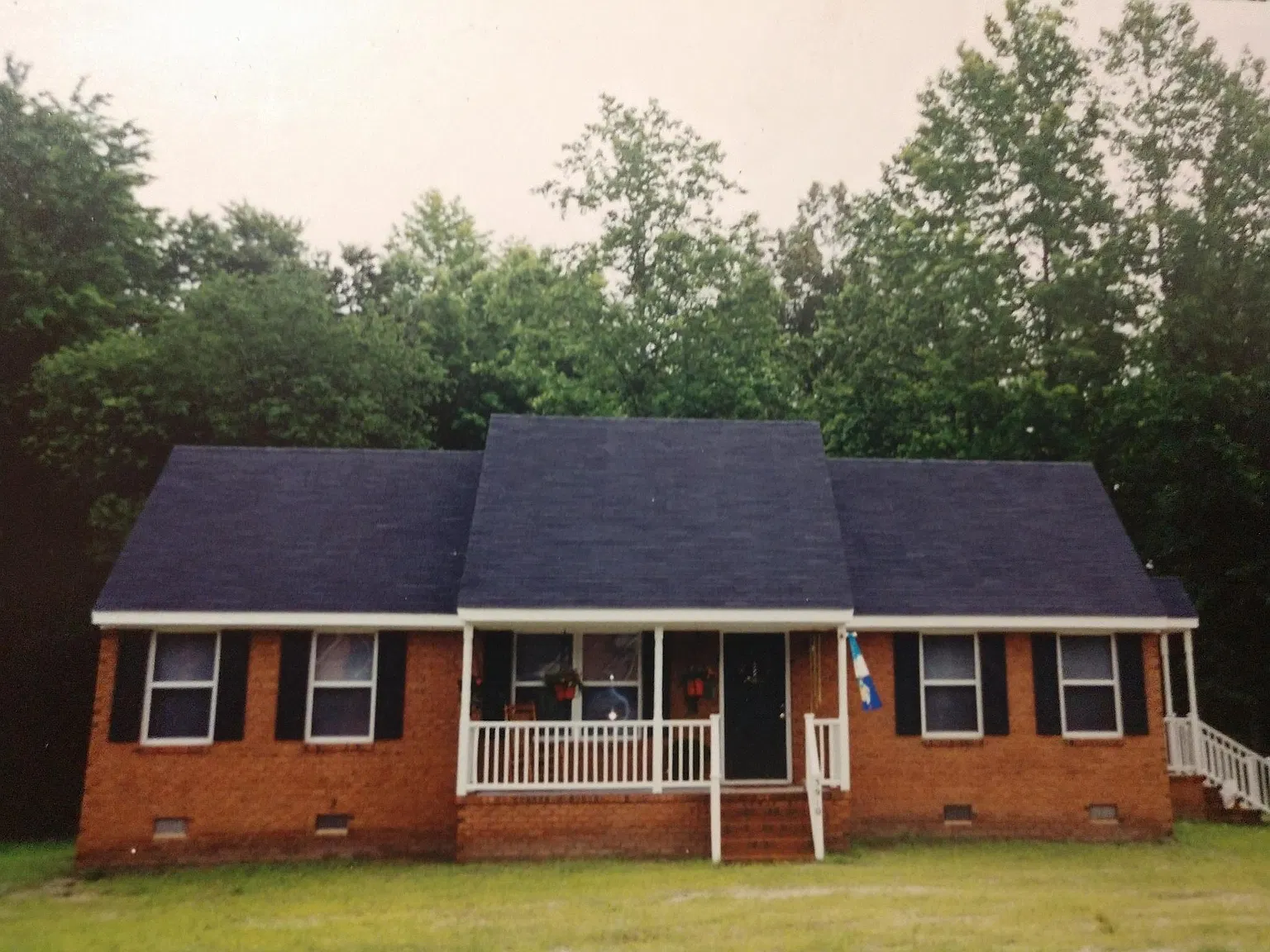 3 bed, 1421 sqft, $2,000 — Photo 1