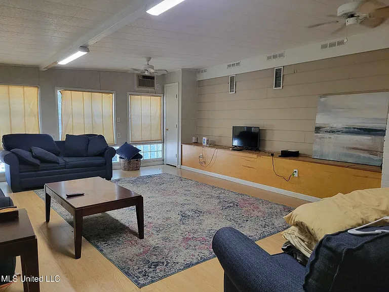 5809 Washington Ave — Photo 7