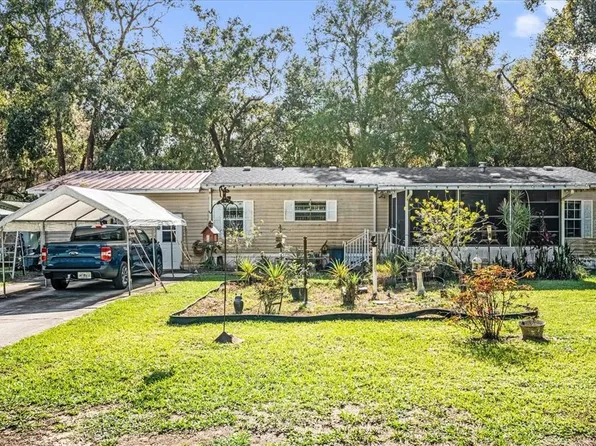 8512 Treasure Island Rd, Leesburg, FL 34788